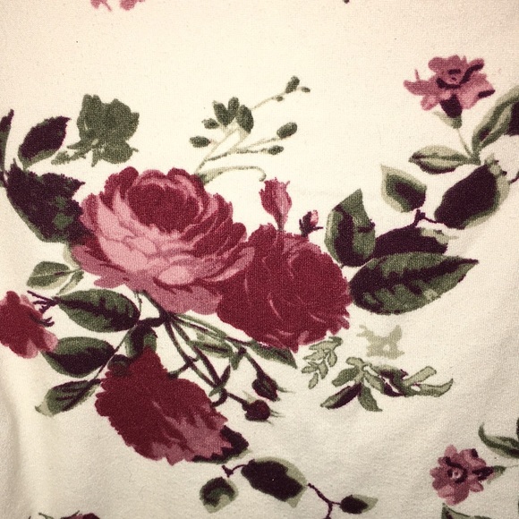 Rose Top 🌹 - Picture 3 of 4